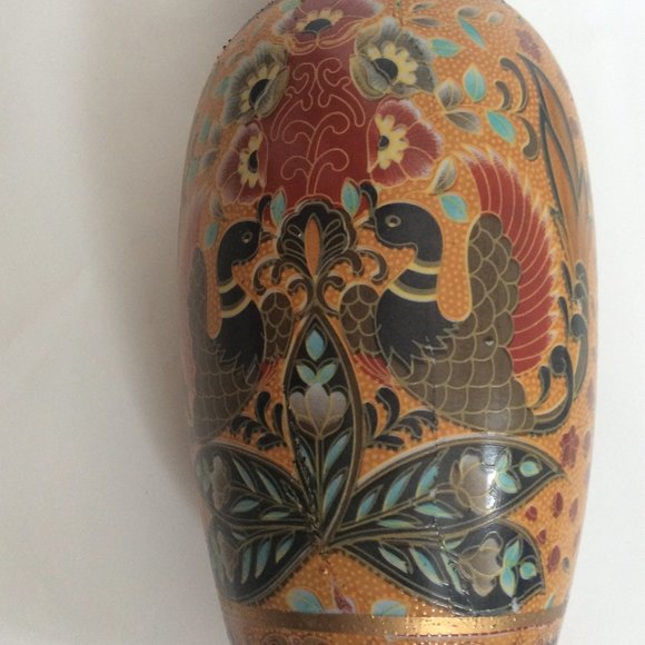 Vintage Chinese ceramic vase hand painted 9 7/8" tall birds flowers - Picture 4 of 8